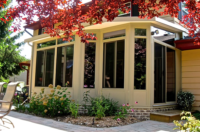 Sunroom, Studio Roof, Vista View  Walls, Upper Transoms, Sandstone, Outside View, Daytime